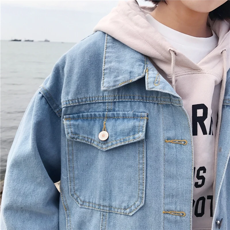 Женская джинсовая куртка повседневная однобортная с карманами синяя свободная