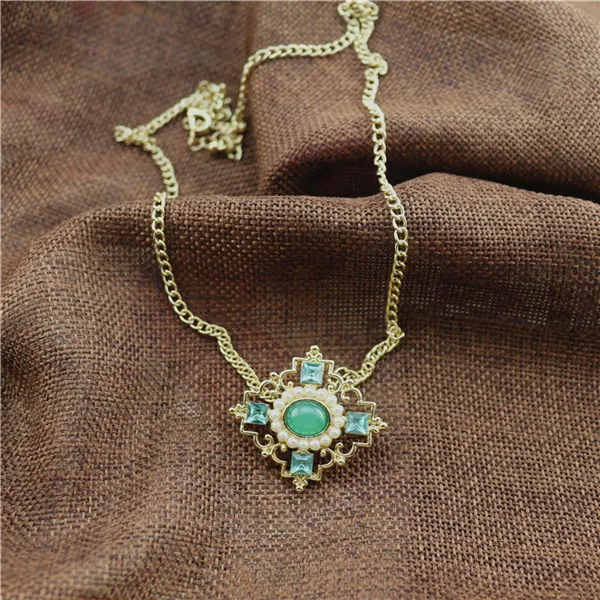 Vintage ethnic style inlaid green semi-precious stones imitation pearl brooch 925 silver needle earrings Ear clip necklace Suit - Окраска металла: necklace