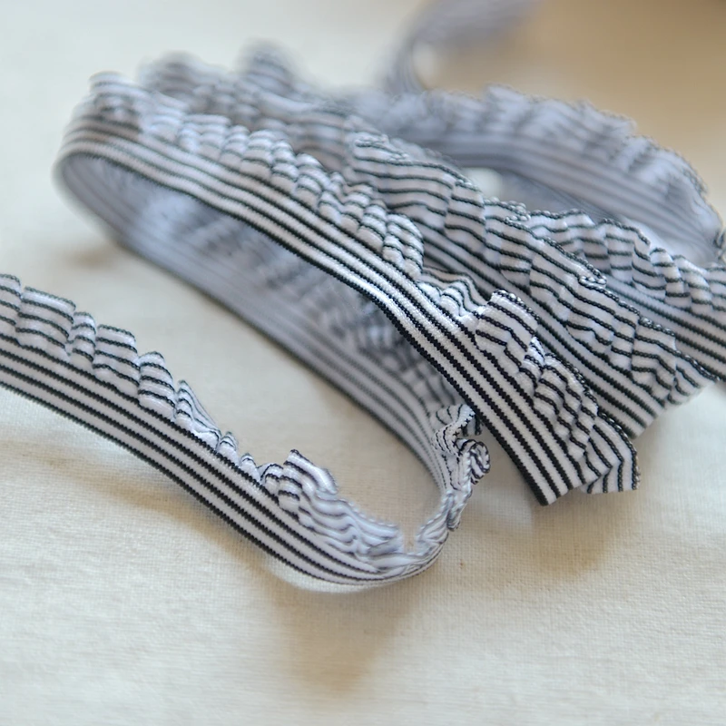 Black stripes elastic agaric and lace Lace accessories 1.5 cm wide corrugated | Дом и сад