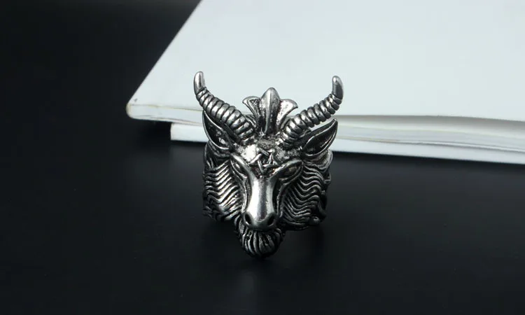 Кольцо в стиле панк кольцо из нержавеющей стали с разноцветными украшениями