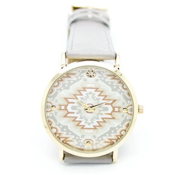 Часы с орнаментом ацтеков поп-элемент в американском и Европейском стиле