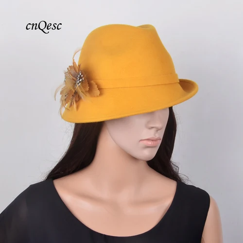 Женская фетровая шляпа в горошек светильник бежевая из натуральной шерсти