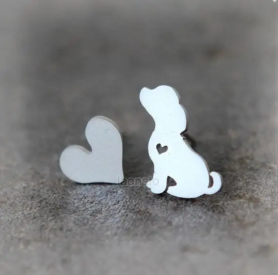 

Daisies 1pair New Arrival Fashion Cute Dog and Heart Stud Earrings Animal Asymmetry Earrings Statement Jewelry Women Girls Gift