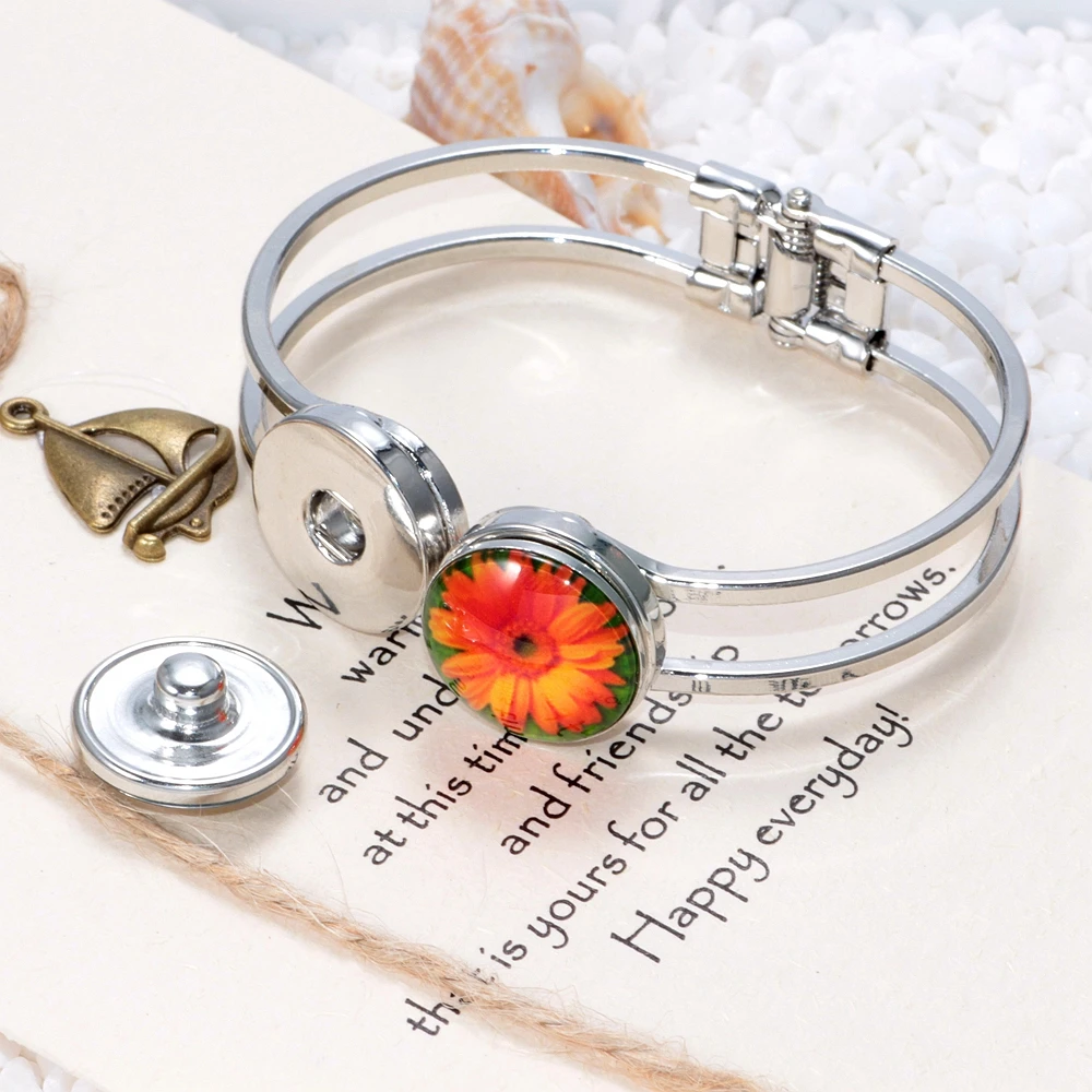 

12pcs/lot Horse Theme Glass Charms 18mm Snap Button Jewelry For 18mm Snaps Bracelet Snap Jewelry KZ0677