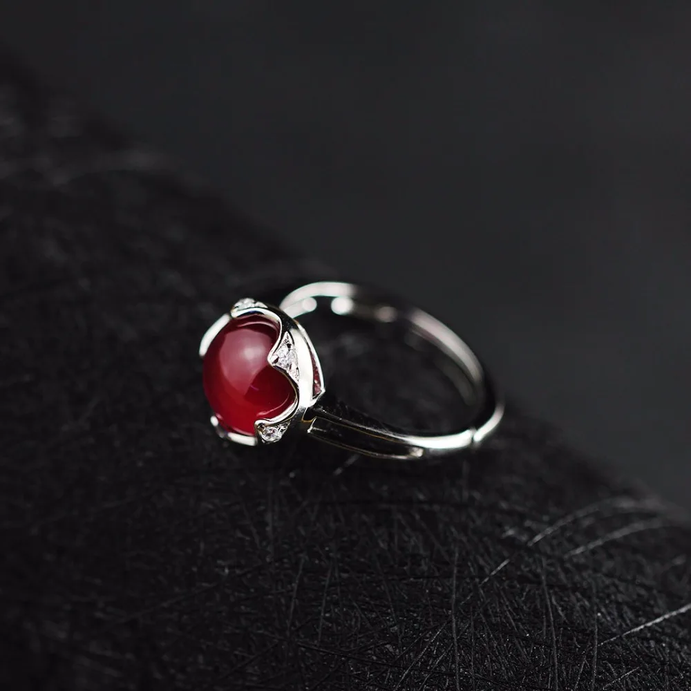 

Кольцо женское из серебра 925 пробы, с гранатом