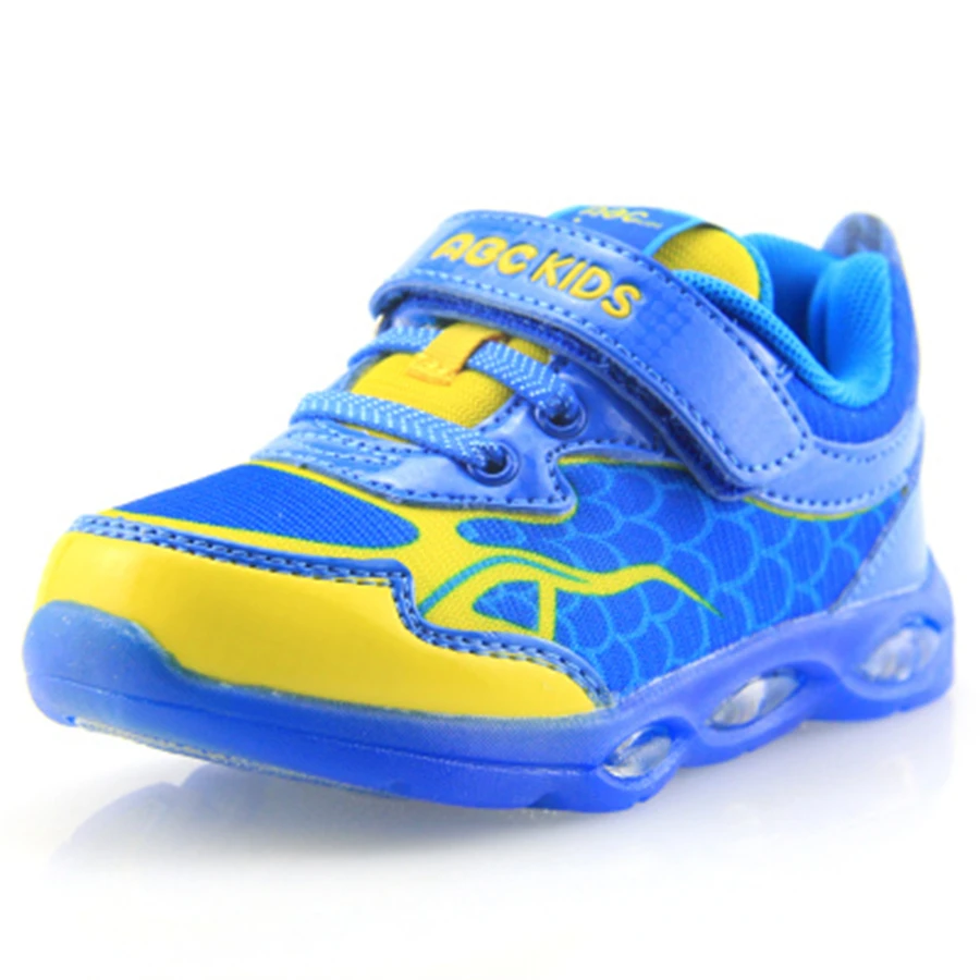 Children shoes with light 2017 мода дети мальчики повседневная световой водить детей