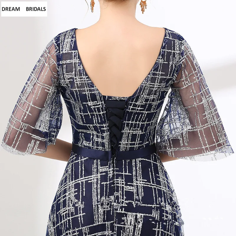 Темно-синие вечерние платья трапециевидной формы с v-образным вырезом для