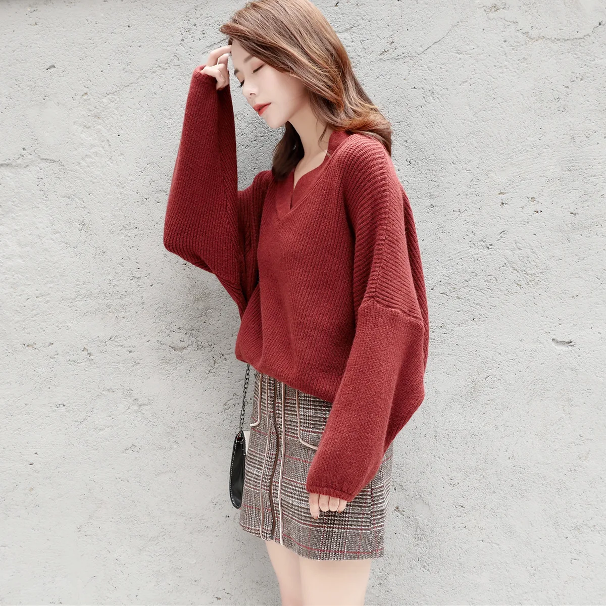 Женский трикотажный свитер с V-образным вырезом и длинным рукавом | Женская