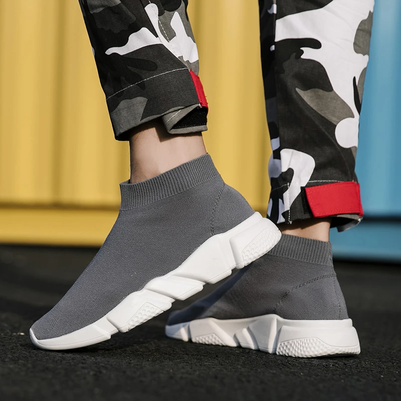 Легкие кроссовки носки для мужчин и женщин высокие эластичные без шнуровки