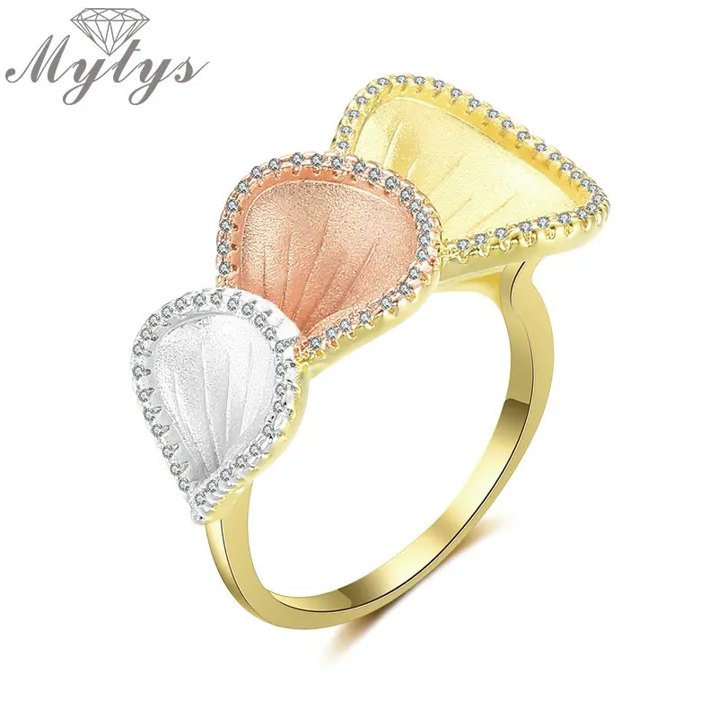 

Трехцветное Золотое кольцо Mytys с цветком для женщин, элегантные аксессуары, Вечерний Подарок, изящное серебряное, желтое, розовое, Золотое кольцо R2100