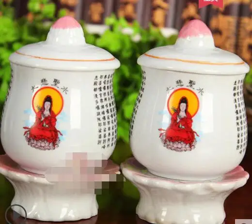 Лотос Фарфор святая чаша воды размещается для поклонения Богу богатства