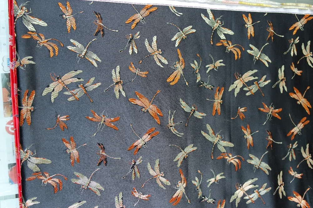 Китайская традиционная шелковая парча черная задняя часть с желтым и золотой