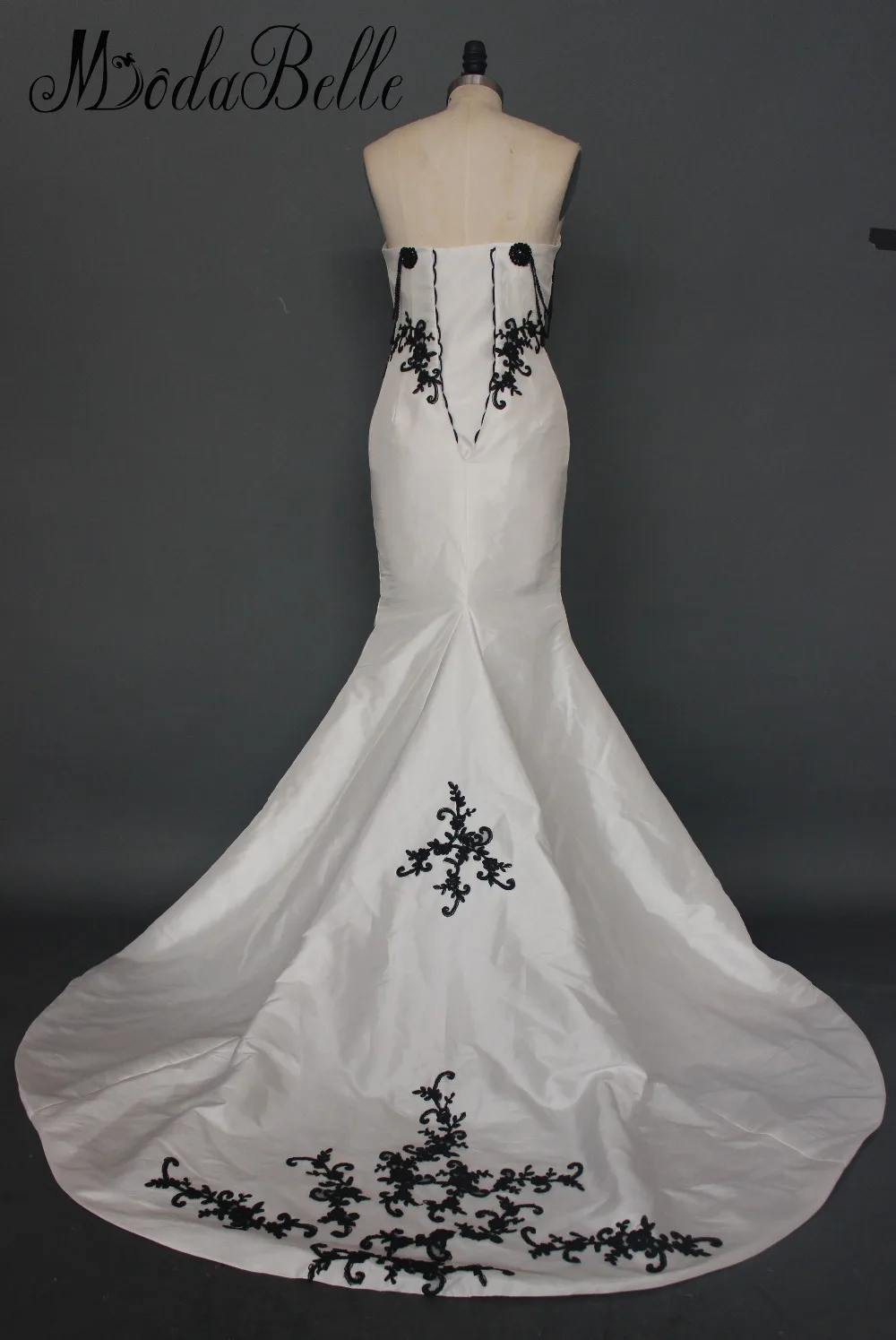 Модное готическое белое черное свадебное платье Пляжное кружевное женское с