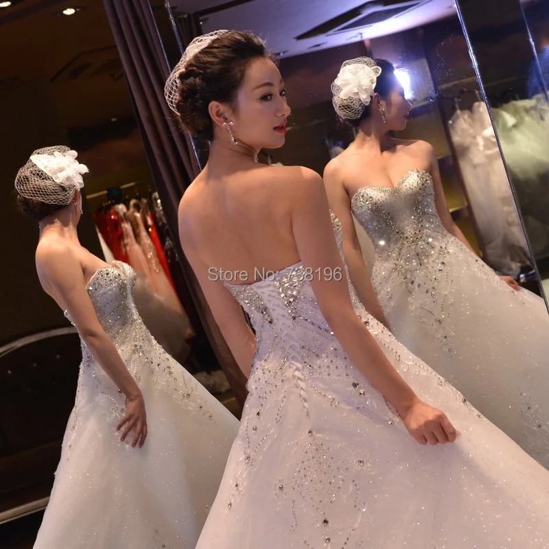 

Promotion 2019 New Luxury Wedding Dresses Ball Gown Sweetheart Crystal Beads Handmade Flowers Court Train Tulle Hot Bridal Gowns