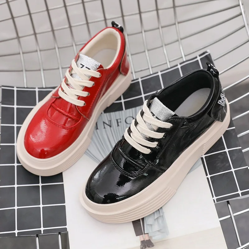 Женская Повседневная обувь сезон осень женская на плоской подошве платформе со