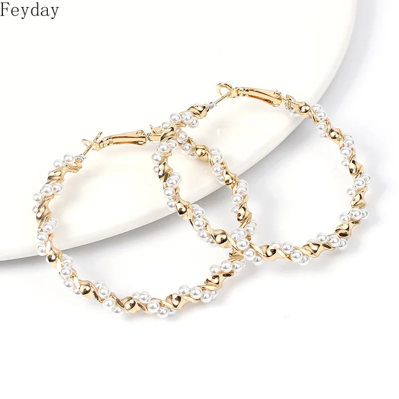 

2019 Elegant Simulated Pearls Hoop Earrings for Women Round Circle Hand Winding Full Pearl Earring Party Wedding Fashion Jewelry