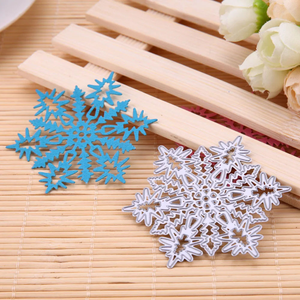 

Winter Christmas Snowflake Cutting Dies Metal Embossing Stencil Cut Die Craft DIY Xmas Cards Album Book Scrapbooking Decoration