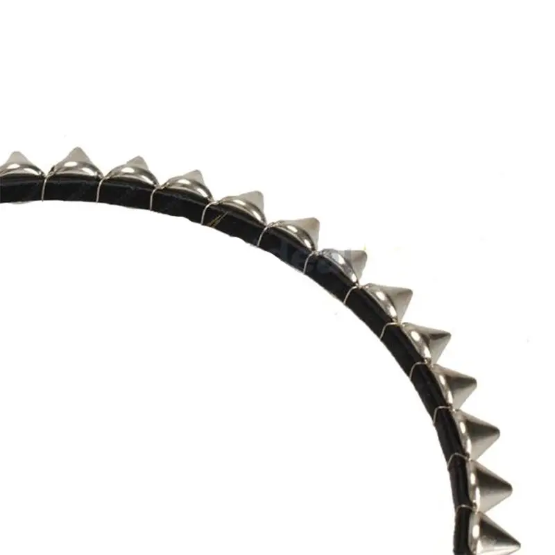 Повязка на голову женская с металлическими шипами и заклепками