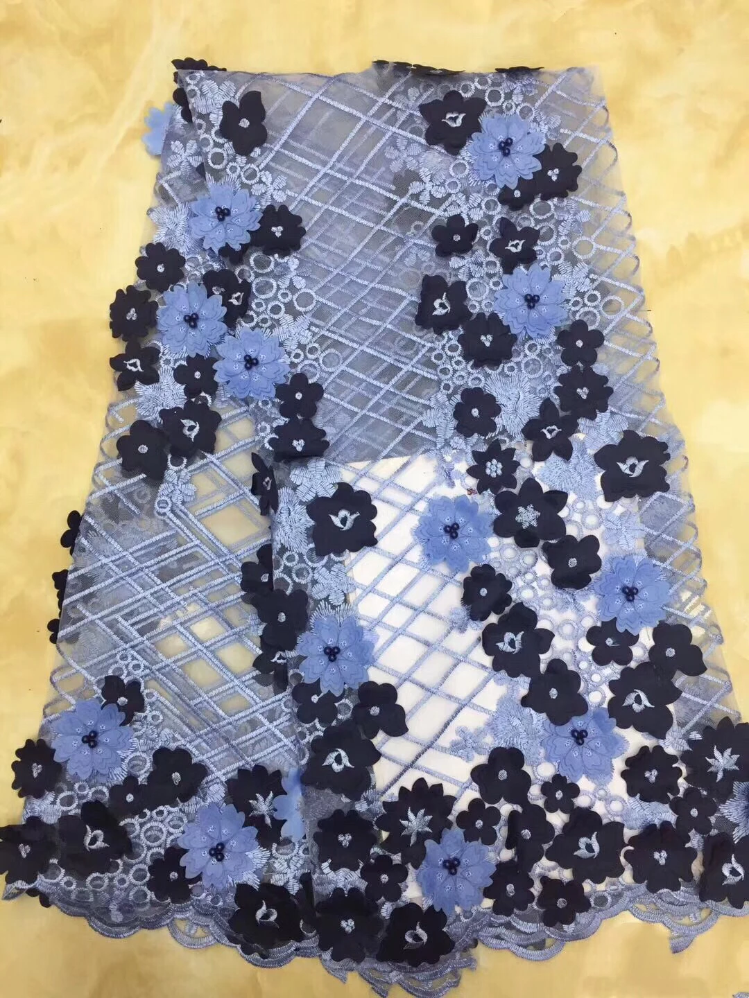 

High Quality 2018 3D Applique Nigerian Lace Fabrics Tulle Beaded African Lace Fabric Guipure Embroidered French Lace KCD989
