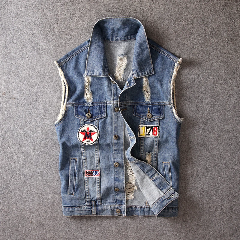 Мужская джинсовая куртка в стиле ретро голубая байкерская без рукавов