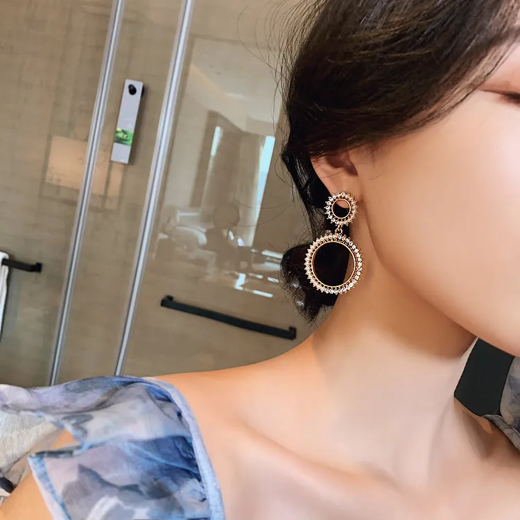 Женские серьги с кристаллами Hyperbole роскошные золотым жемчугом и стразами