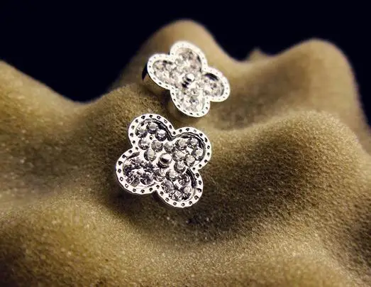 four leaf clover earrings with 18K gold plated fashion high quality luxury flower stud for women new design 802385 | Украшения и