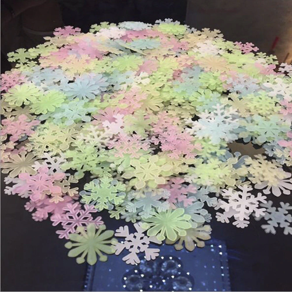 Multicolor 50 штук 3D снежинки флуоресцентные наклейки детские наклейки на стену праздничные украшения стеклянные окна спальни принадлежности - Цвет: Multicolor