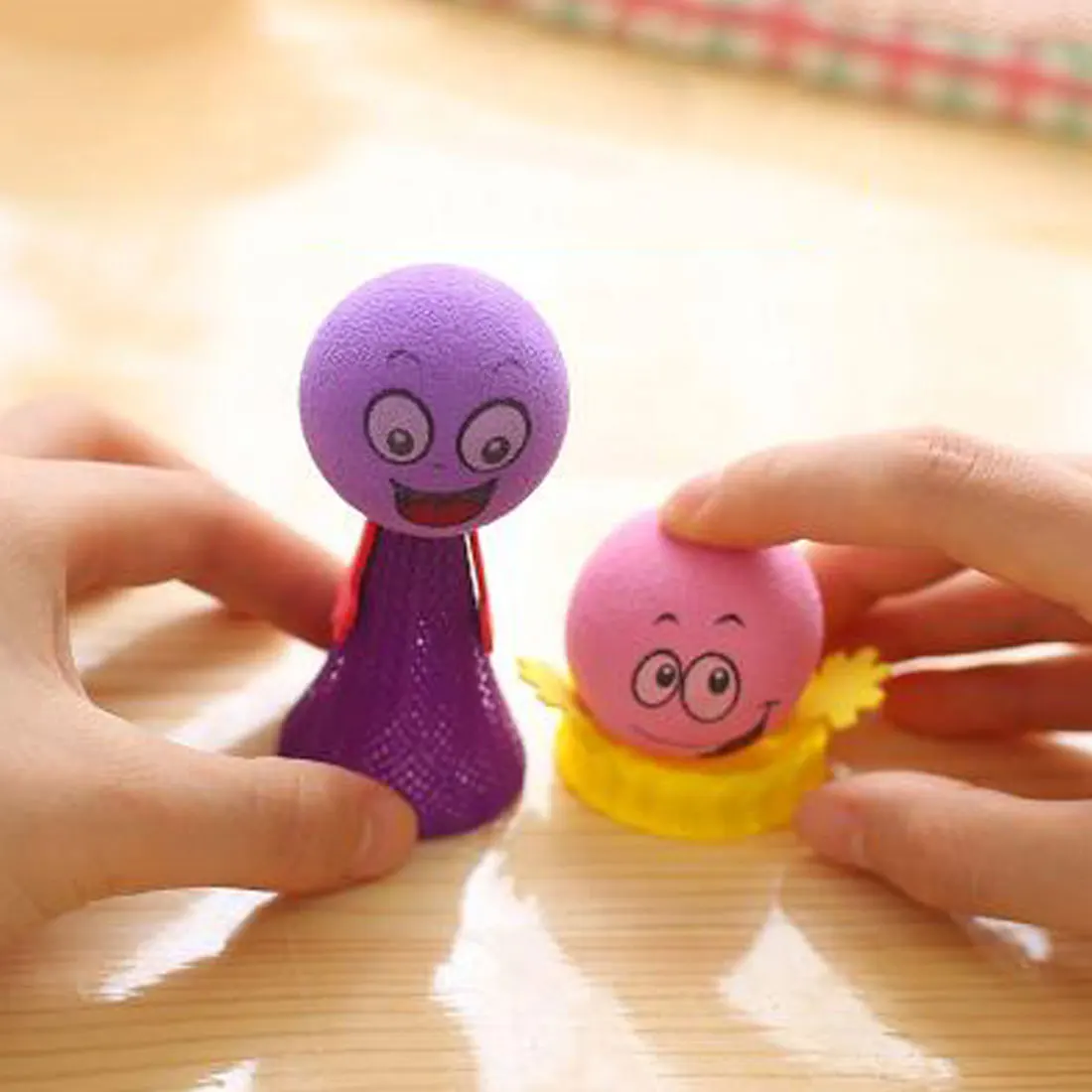 Novelty Bouncing Elf Toys for Children Squeeze Jumping Bounce elf Joke Toys for Kids Party Game Kindergarten Easter Present