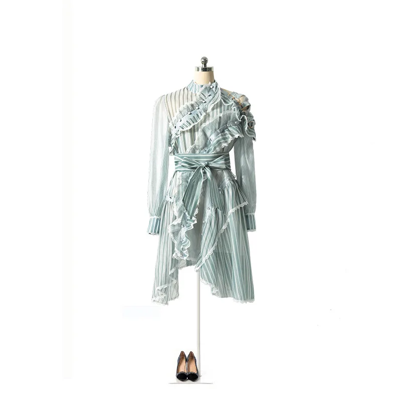 

New Think sent the spring of 2018, the bow bind irregular female leisure long-sleeved stripe dress with short sleeves