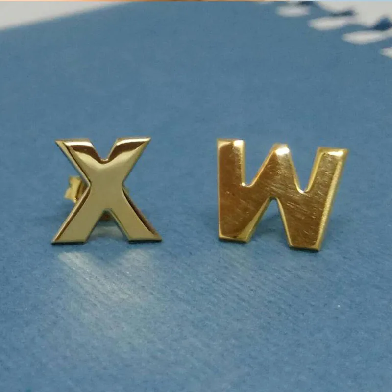 Серьги-гвоздики в форме буквы из нержавеющей стали | Украшения и аксессуары