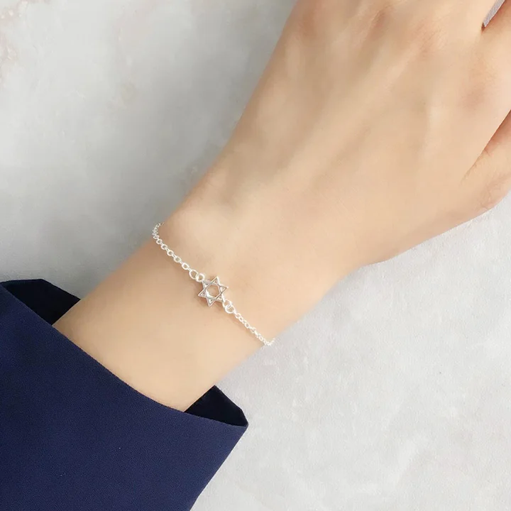 In 2017 the new fashion jewelry pentagonal star bracelet incarnate clothing apparel pin adorn article | Украшения и аксессуары