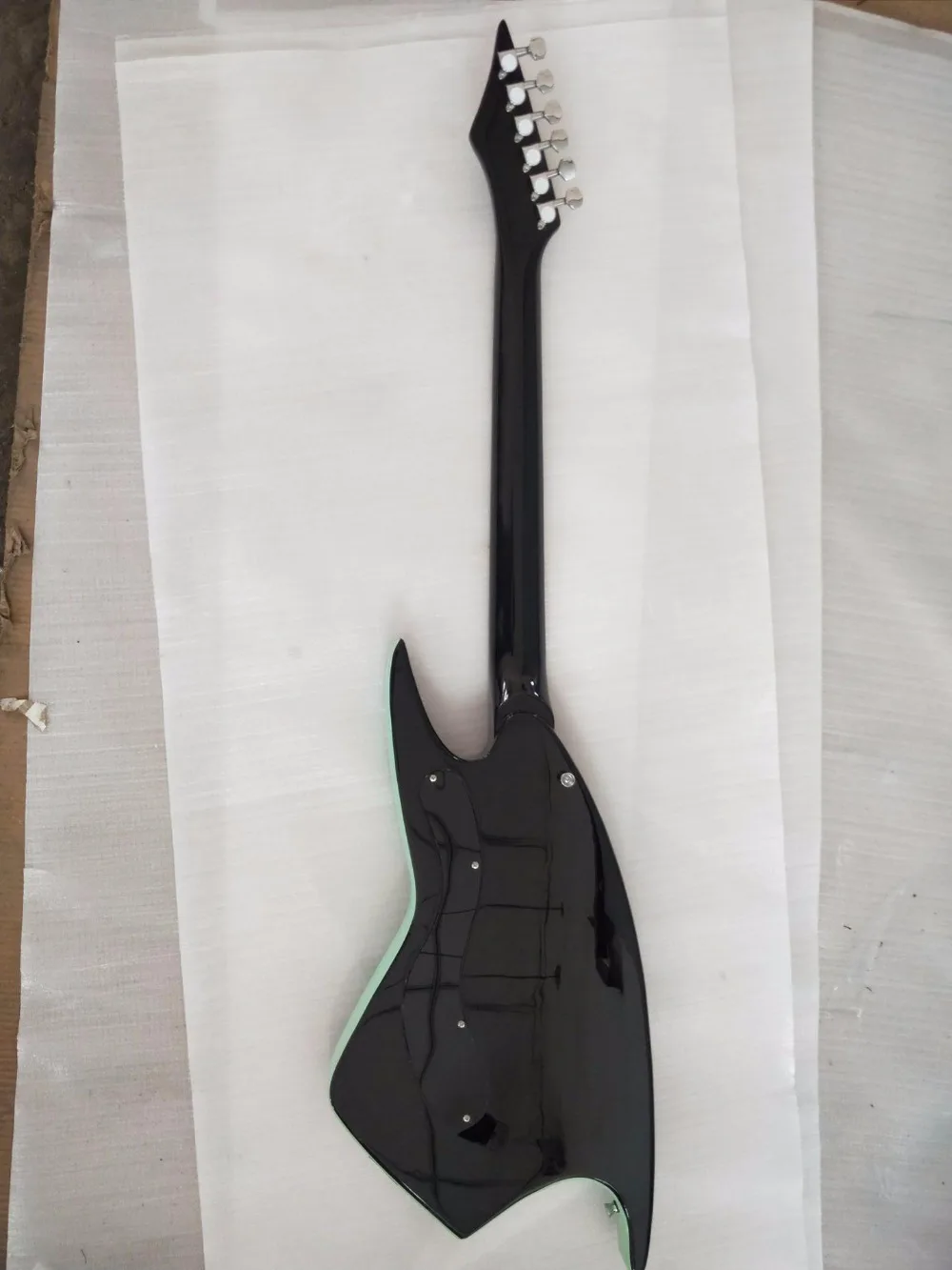 John just send BACKLUND дизайн JBD 400 Серия 100 серия гитара в форме акулы Бесплатная