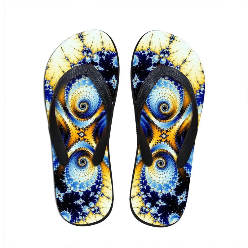 Женская обувь удобные пляжные шлепанцы модные женские на плоской подошве с