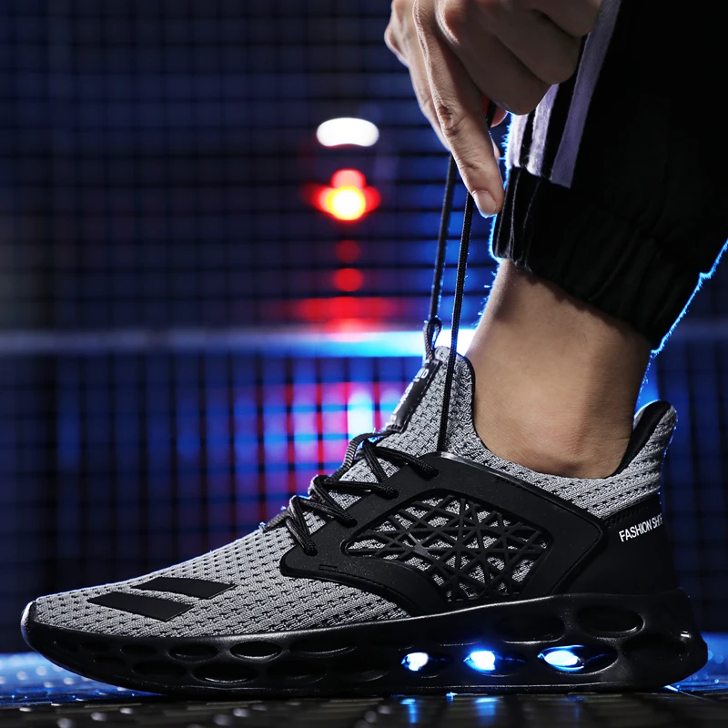 Мужские кроссовки Weweya серые красные или черные для бега удобные Брендовые