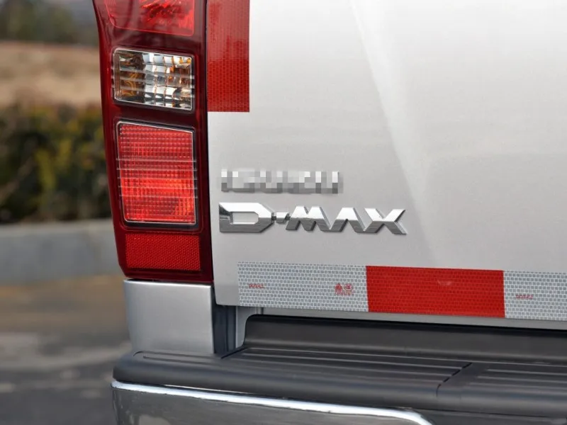 DMAX Логотип Эмблема для багажника задняя крышка значок наклейка для Isuzu D-Max pick Up 2011