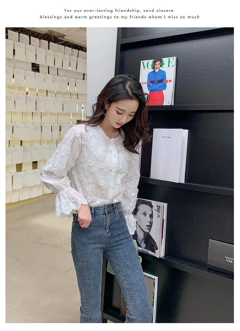 

2019 Spring Women Long Sleeve White Shirts Embroidery Lady 3D Flower Embroidery White Tops Lady Peter Pan Collar White Tops