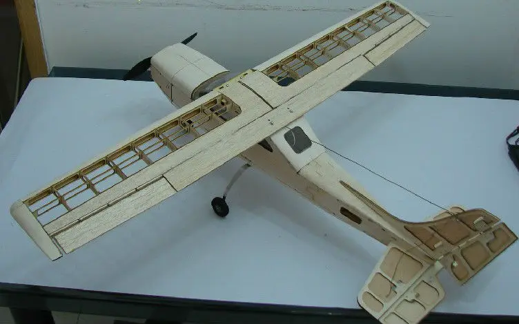 Cessna дерево RC самолет комплект рамка с крышкой/с крышкой два выбора