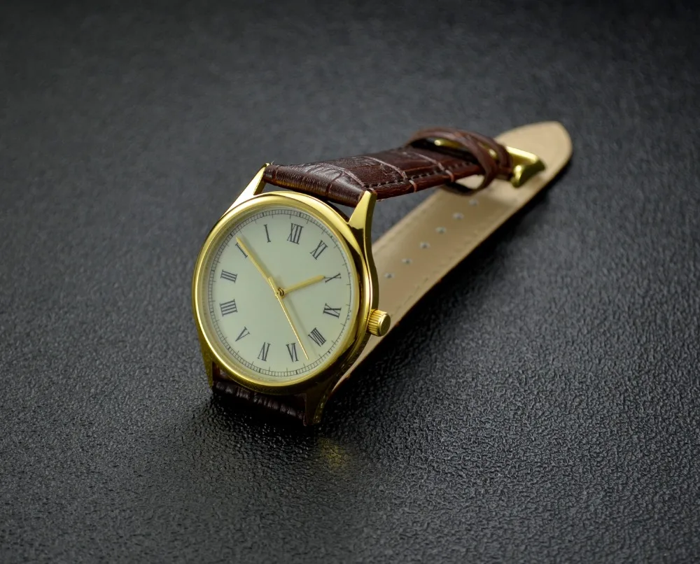 Часы которые идут в обратном направлении Римский золотой чехол ретро унисекс