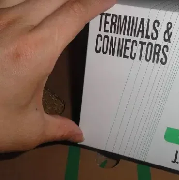 Соединители J42FSC-02V-KX 2 POS Y KEYING гнездо корпус терминал обжимной разъем 100% новая и