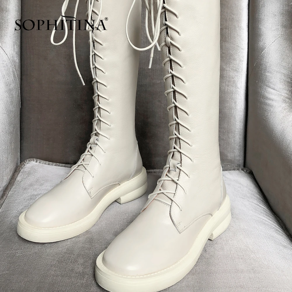 SOPHITINA/Сапоги женские. Новинки. Модные женские сапоги из натуральной кожи на квадратном каблуке и толстой подошве. Базовая однотонная обувь со шнурками впереди. Стильные женские сапоги на низком каблуке. SO195
