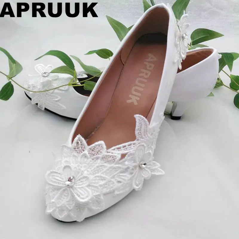 

Med heel fashion white lace wedding shoes bride sweet plus sizes handmade lady bridesmaid party proms dress pumps shoes in stock