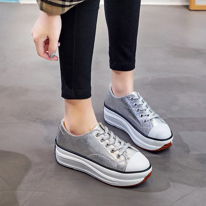 silver sneaker Женская повседневная обувь на среднем каблуке; коллекция года; сезон весна; модная женская обувь; цвет золотой, серебряный; женские кроссовки из натуральной кожи; Осенняя обувь на платформе - Цвет: silver sneaker