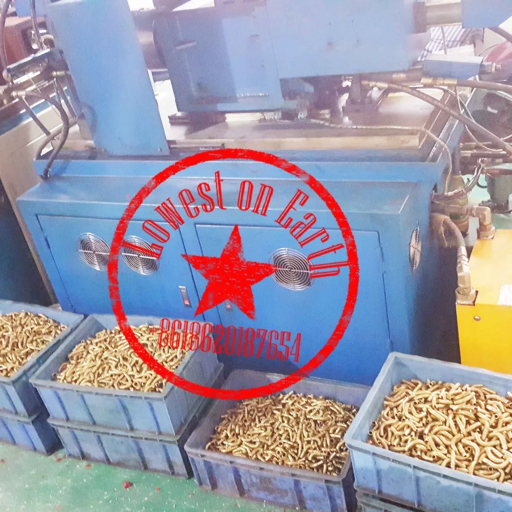 Угловой соединитель для труб бронзовый Соединитель с никелированным покрытием