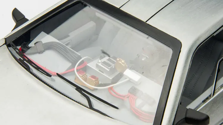 Классическая 1:18 Шкала Назад в будущее DMC12 Готовая модель автомобиля из сплава Scifi подарок на год подарок на день рождения