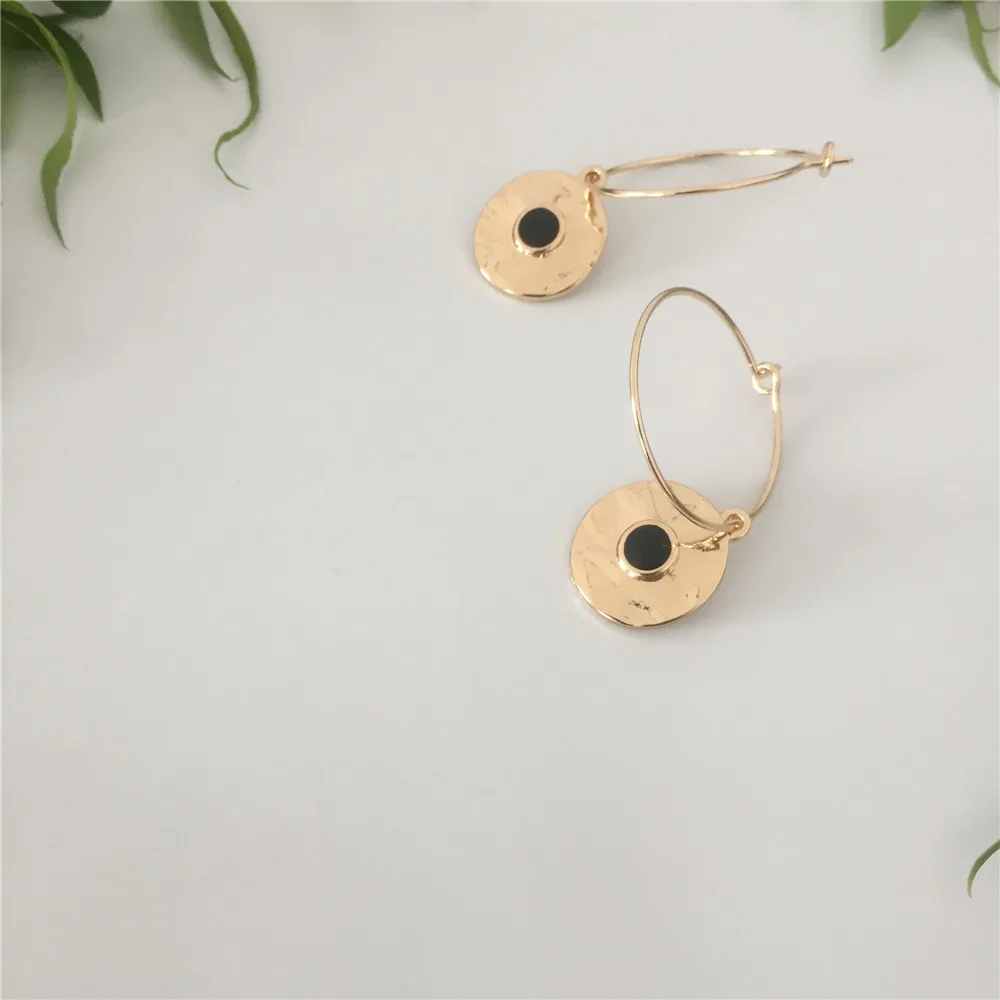 EARRINGS Трендовые золотистые серьги-кольца в виде кованого диска с черной эмалью очаровательные крошечные серьги для женщин boucles d oreille femme - Окраска металла: EARRINGS