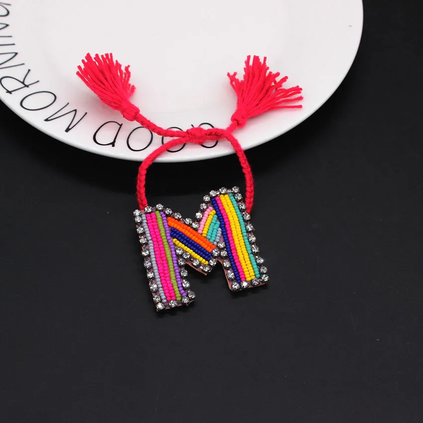 Изготовленные по заказу буквы Boho Bib Bohemia Boho ручной работы Плетеные браслеты винтажная хлопковая веревка Этнические браслеты с подвесками 275