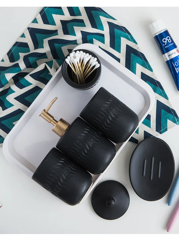 Nordic black ceramic bathroom accessories Washing set hotel Household soap dispenser Toothbrush holder soap dish mx6171609