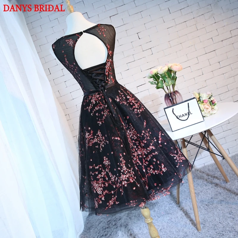 Короткие кружевные платья с цветочным рисунком для встречи выпускников вечерние