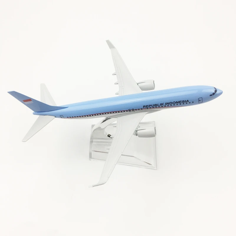 16 см Индонезия авиакомпаний B737 модель самолета Республика авиационные модели