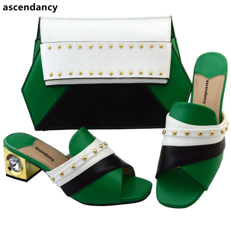 Новый комплект из итальянских туфель и сумочки фиолетового цвета в итальянском